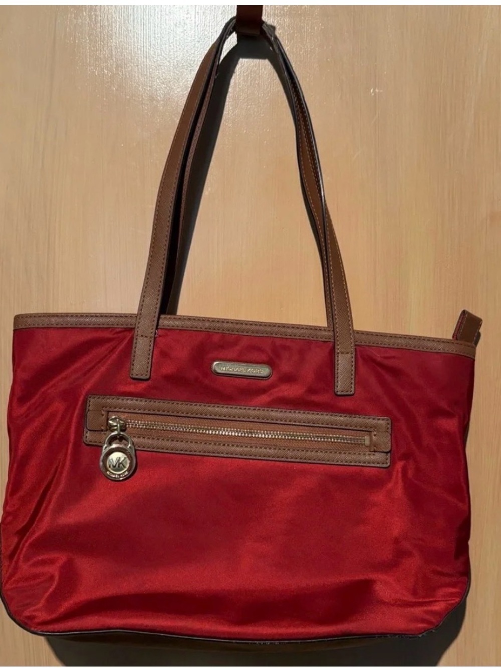 Michael Kors Kempton Beige Nylon Zippered Tote Bag Logo Large Burgandy - Picture 3 of 9